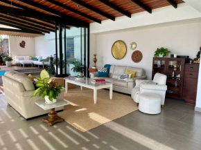 Villa Isabel Stylish home in Heredia Centro